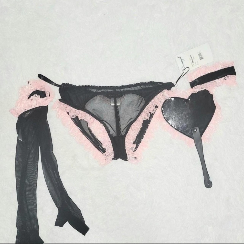 Dreamgirl Black & Pink Mesh Lace Heart Thong Deadstock Lingerie! ✨️ NWT
